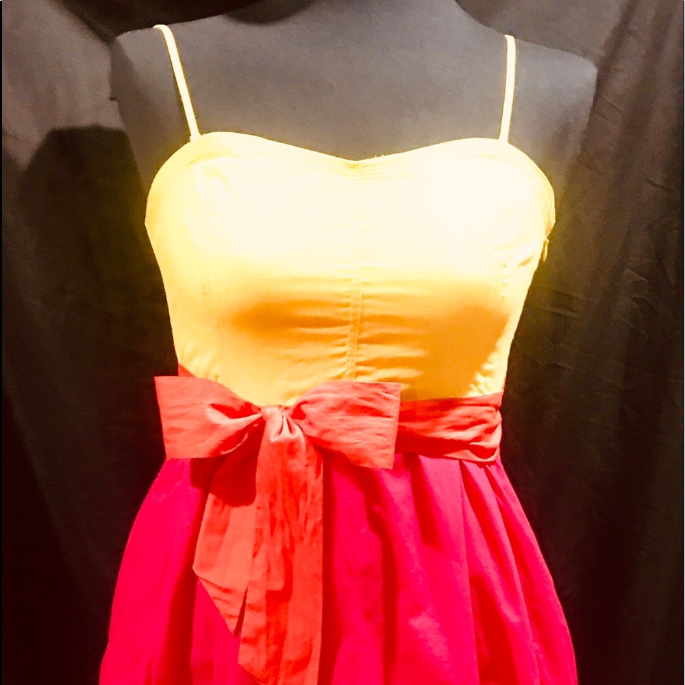 This is a “No Name” little cute Dress